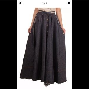 NWT LUCILLE Maxi Skirt Size 40